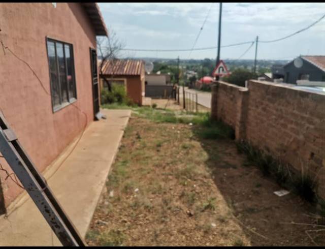 2 BEDROOM HOUSE FOR SALE IN MAMELODI EAST